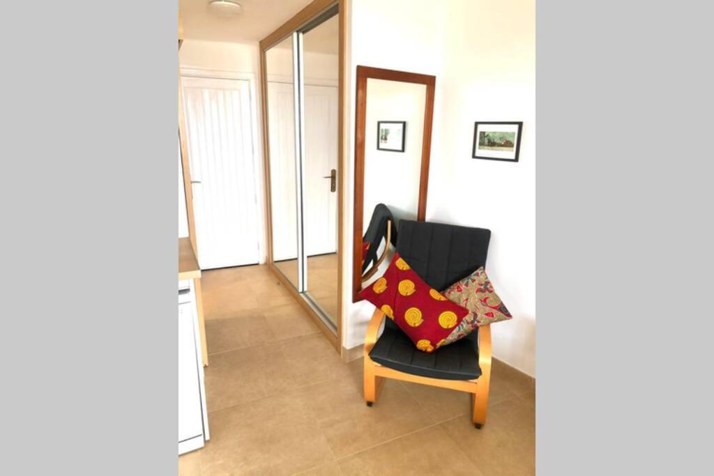 Modern & Spacious Studio Isla, Puerto Del Carmen Tias Bagian luar foto