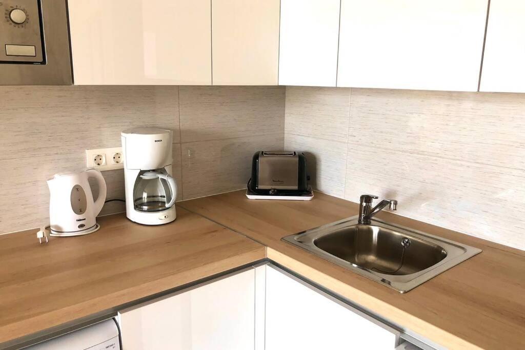 Modern & Spacious Studio Isla, Puerto Del Carmen Tias Bagian luar foto